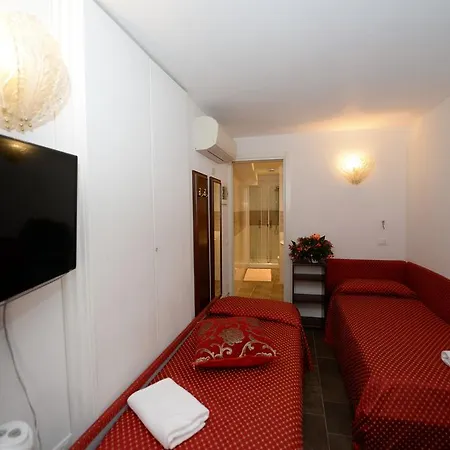 Ca' Del Gallo Gasthof 2*